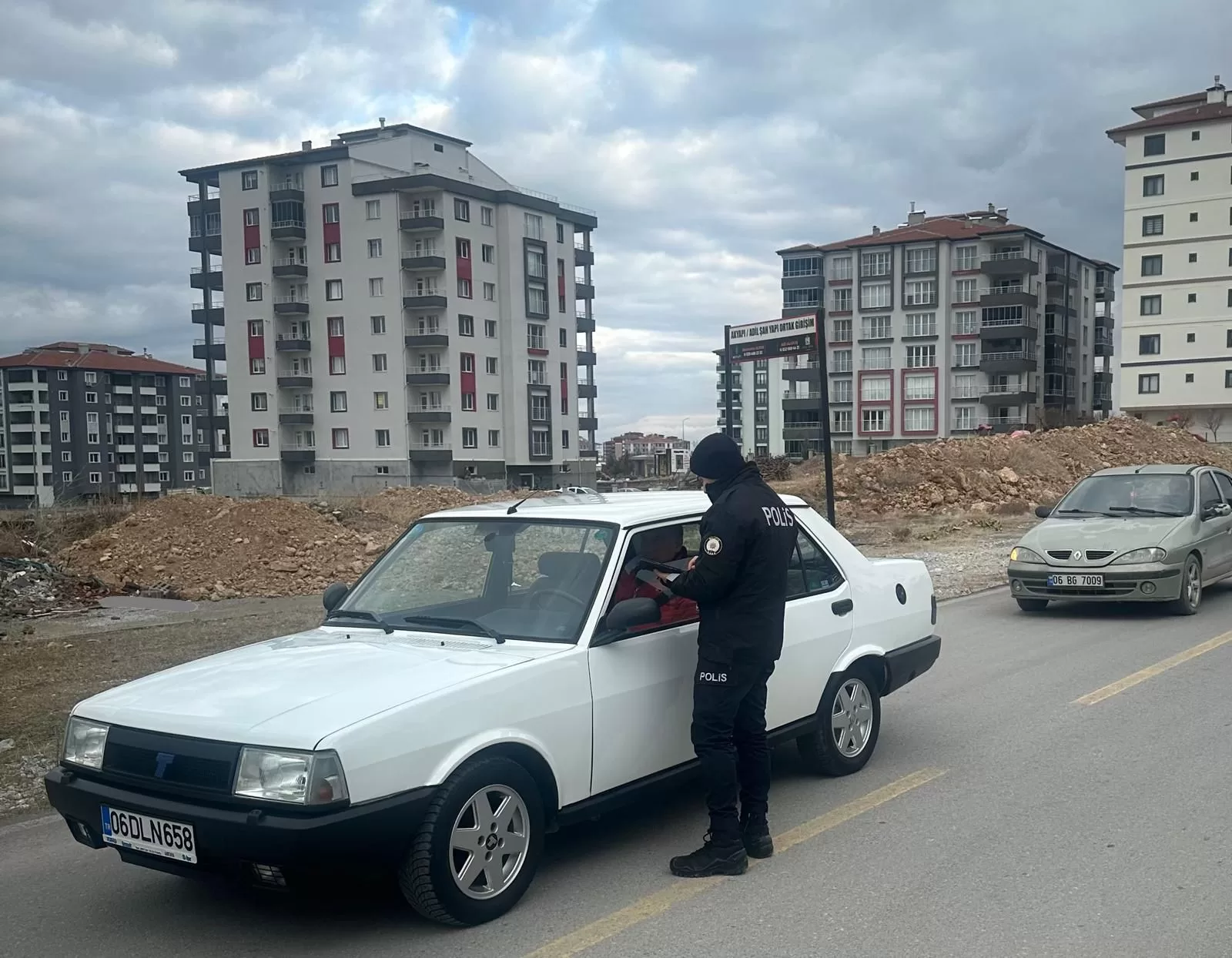 Malatya Emniyet müdürlüğü asayiş ekipleri şehrin dört bir yanında uygulamalarına