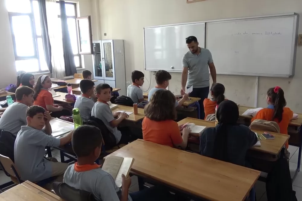 Okulların yarıyıl tatiline girmesiyle, öğrenciler kadar veliler de karne heyecanı