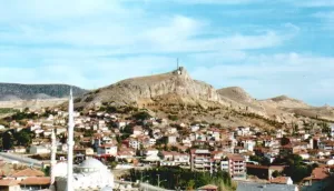 Malatya'nın Yukarı Fırat bölümünde yer alan Hekimhan, Türkiye'nin en büyük