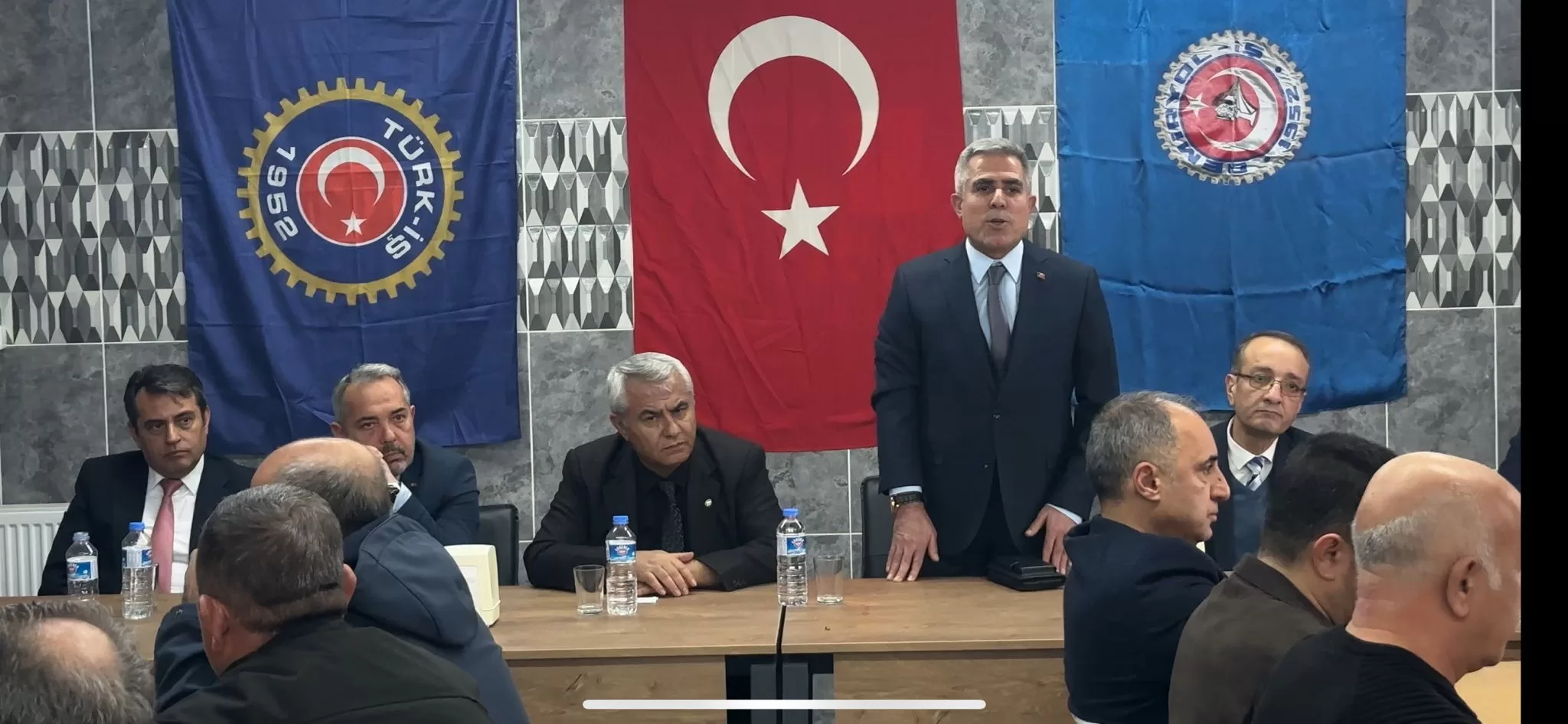 Demiryol-İş Malatya şube başkanlığından duygulandıran etkinlikte Ocak ayında emekli olan
