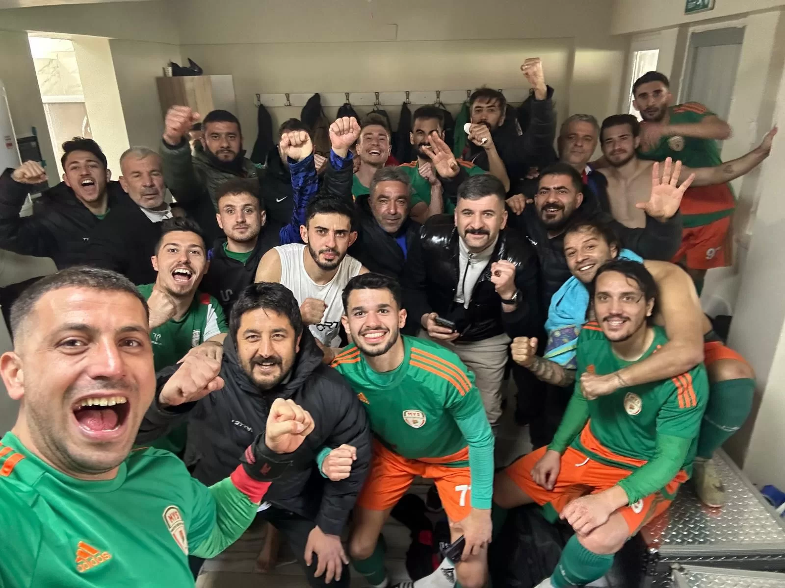 Yeşiltepe 1. Nolu sahada konuk ettiği ( BAL ) ligi