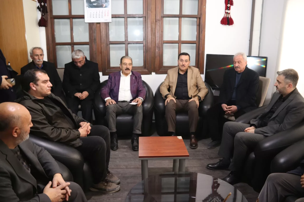AK Parti Malatya Milletvekili Bülent Tüfenkçi, Yeşilyurt İlçe Başkanı ve