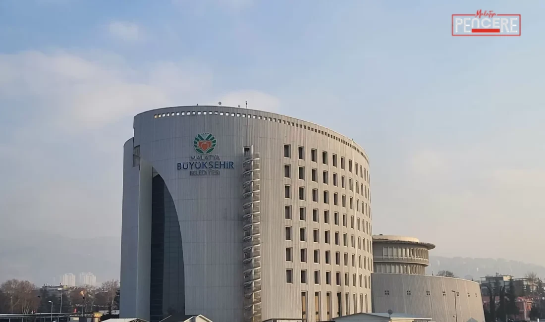 Son dönemde Malatya Büyükşehir Belediyesi ve Yeşilyurt Belediyesi'nde önemli görev