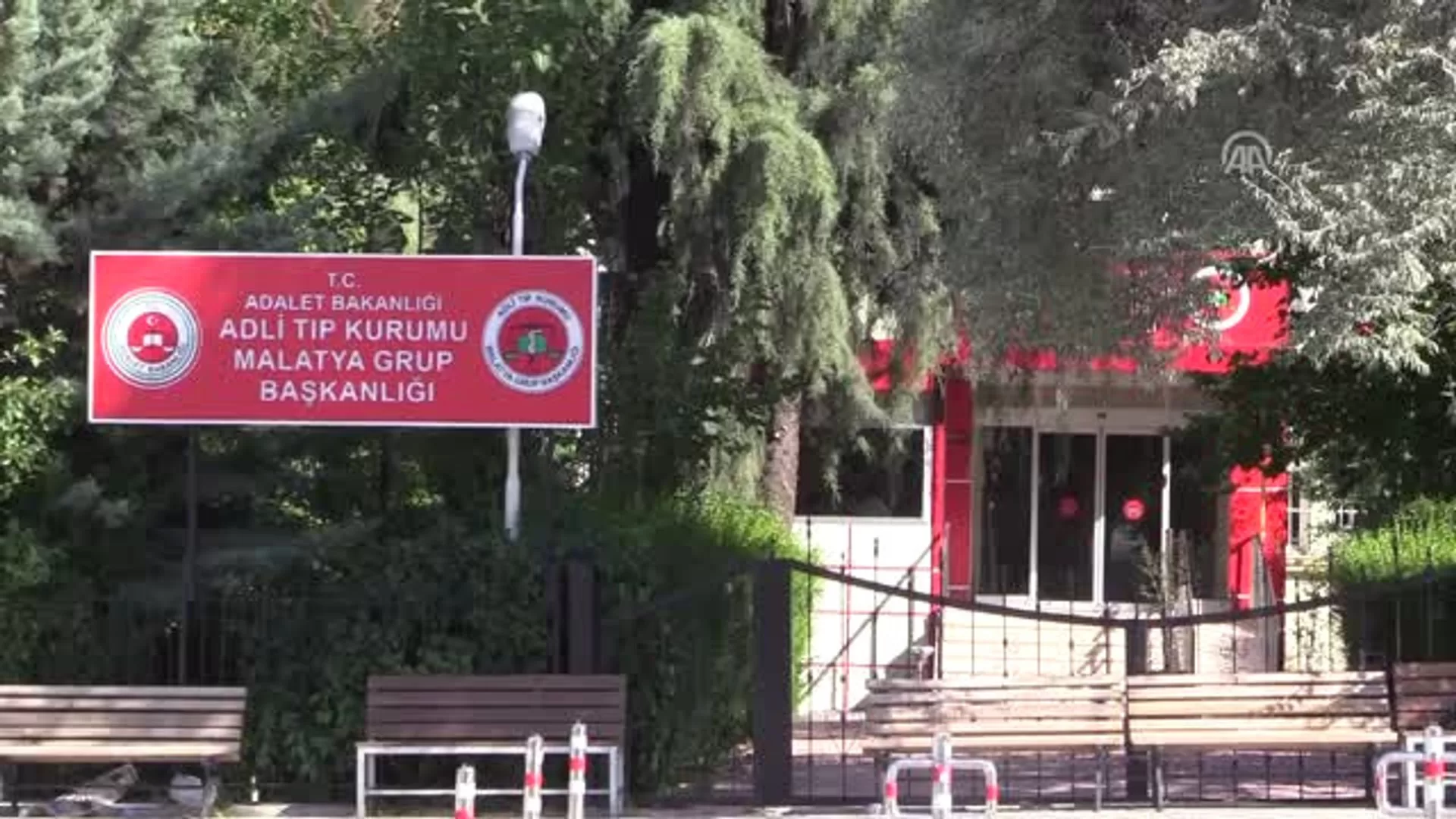 Malatya Yeşilyurt'ta 2 gün önce evinde intihar girişiminde bulunan 19