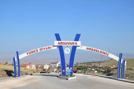 Malatya'nın kuzeydoğusunda yer alan Arguvan, doğal güzellikleri, kültürel zenginlikleri ve