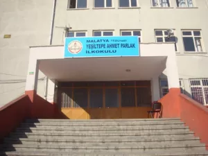 Malatya'da öğrenciler tatilin ardından yeniden okullarına döndüler.