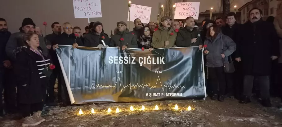 Malatya'da, Kahramanmaraş merkezli depremde yaşamını yitirenler, 17 kişiye mezar olan