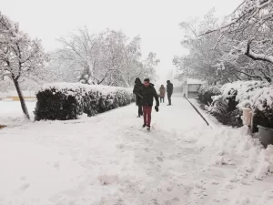 Malatya’da, yüksek kesimlerinde kar kalınlığı yer yer yarım metreye ulaştı.