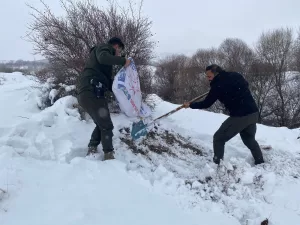 Malatya’da etkili olan kar yağışı, yaban hayatını olumsuz yönde etkiledi.