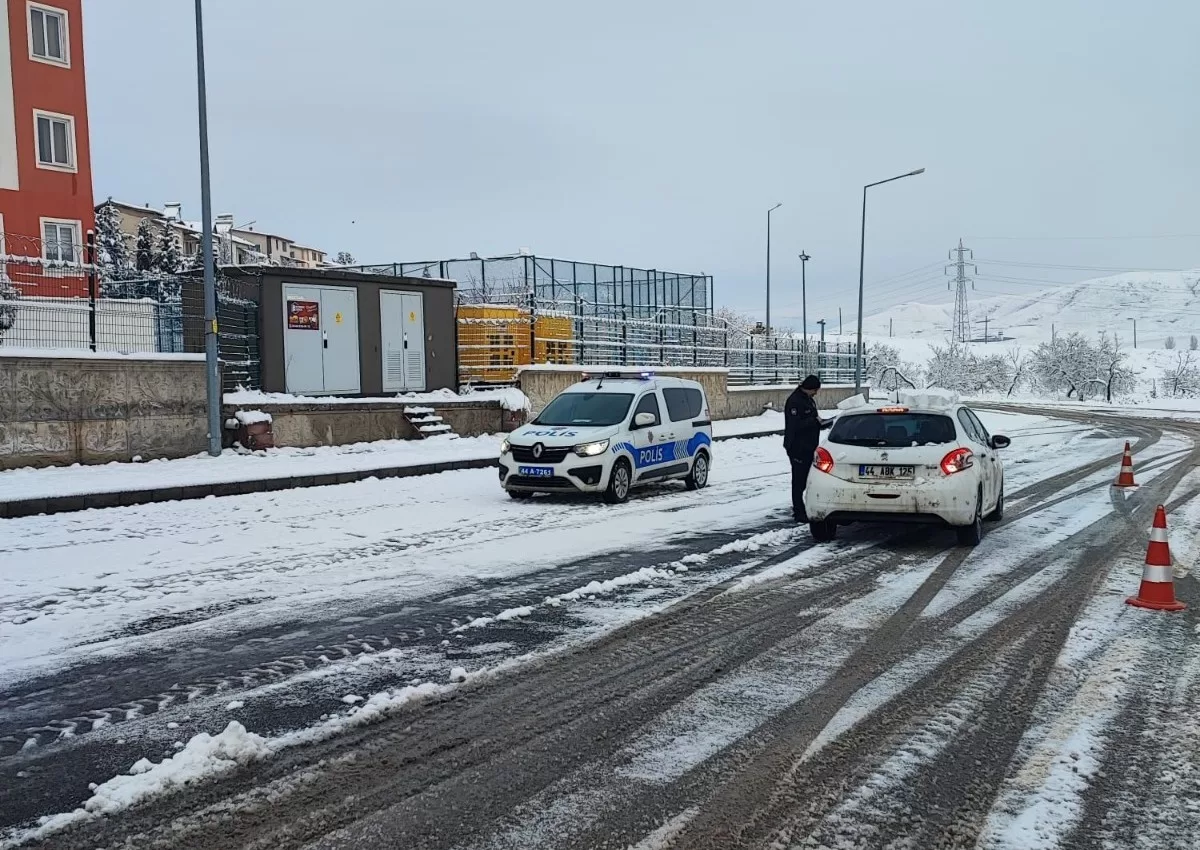 Malatya 6 Şubat depreminin yaraları sarılmaya devam ediyor yıkılan evler