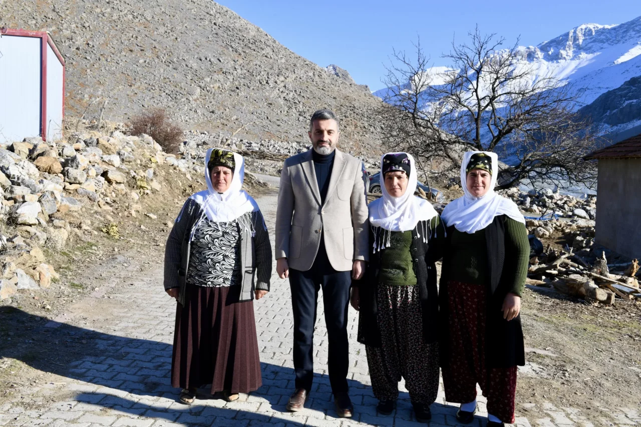 Ak Parti Battalgazi İlçe çaşkanı Yeşilyurt ilçesi salkonak mahallesinde Teşekkür