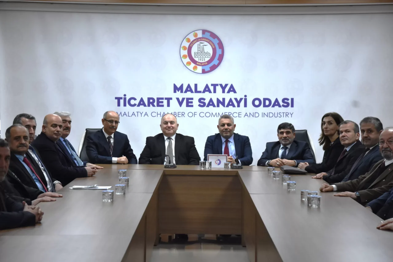 Gelir İdaresi Başkanlığı heyeti Malatya Ticaret ve Sanayi Odası’nı ziyaret