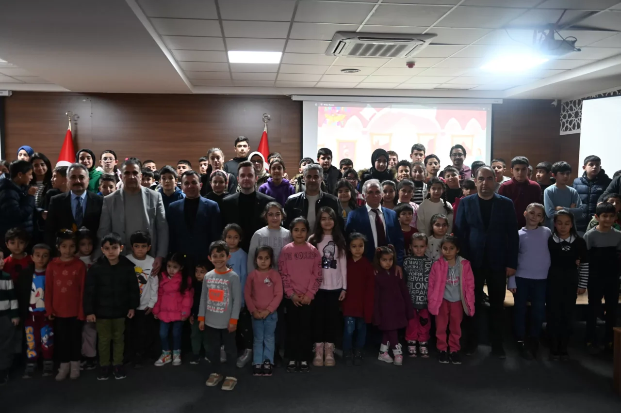 Pütürge Belediyesi tarafından düzenlenen "Küçük Kalpler Büyük Perdede" etkinliği, çocukları