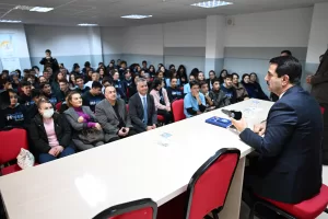 Battalgazi Belediye Başkanı Bayram Taşkın, Fetih Gemuhluoğlu Fen Lisesi'nde düzenlenen