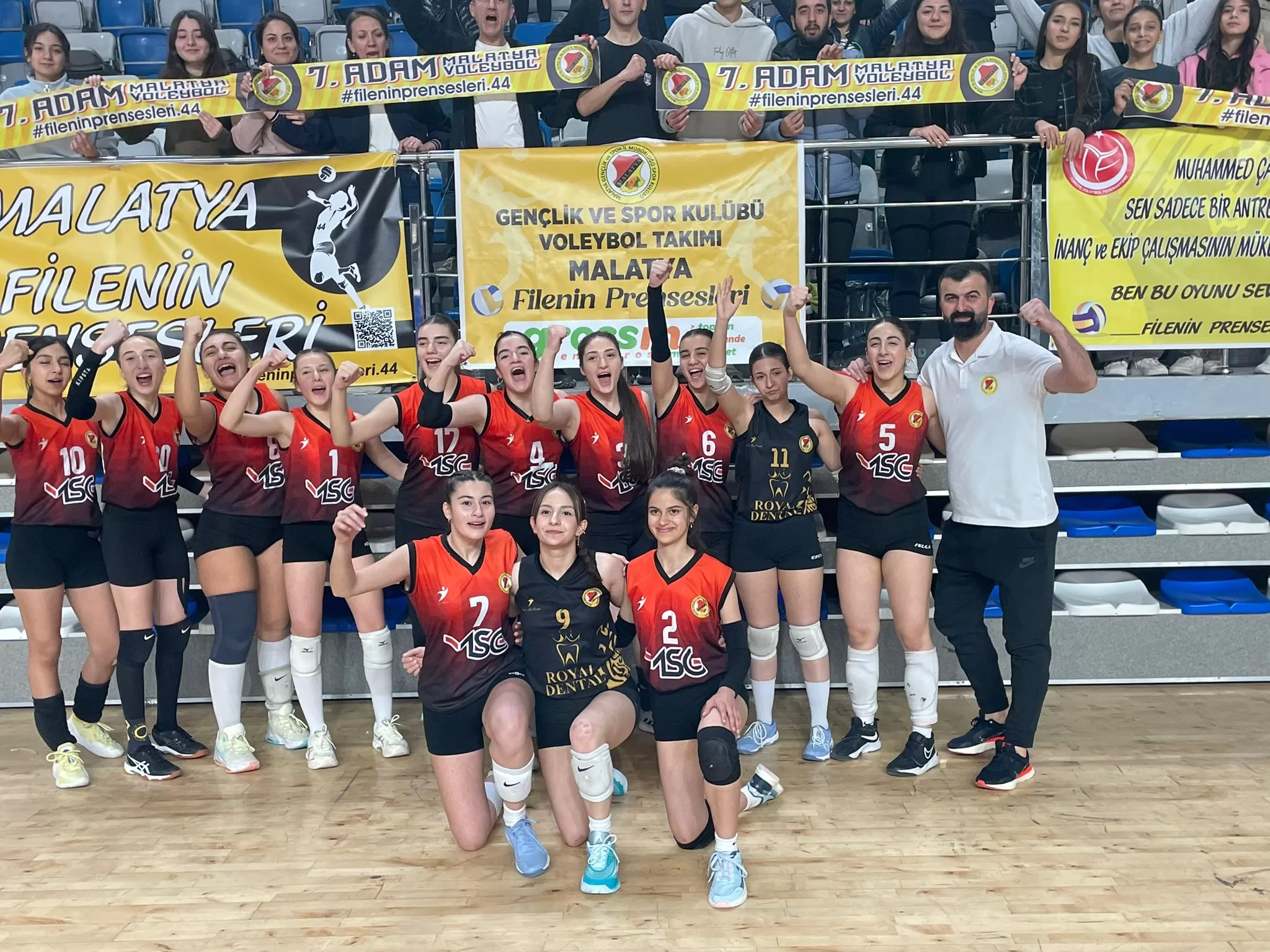 Yıldız kızlar il şampiyonluğu final maçında 3.0 gibi net bir