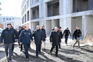 AFAD Başkanı Vali Ali Hamza Pehlivan, deprem sonrası yürütülen çalışmaları