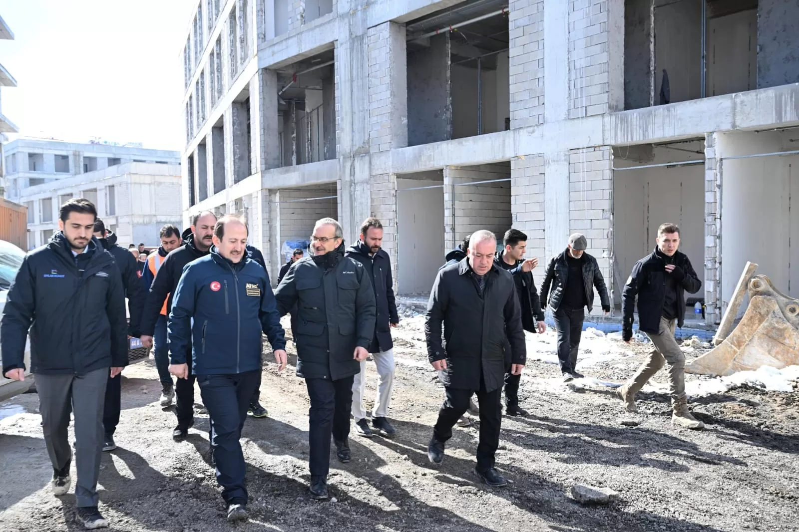 AFAD Başkanı Vali Ali Hamza Pehlivan, deprem sonrası yürütülen çalışmaları