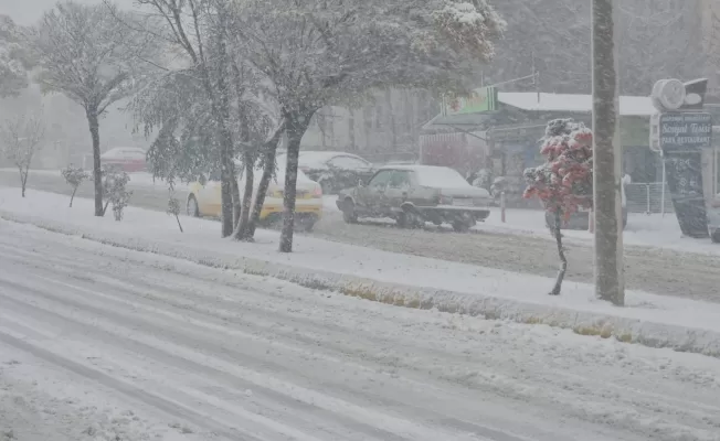 Malatya’da bir süre önce başlayan ve aralıklarla devam eden kar