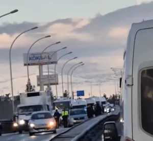 Malatya’da 3 aracın karıştığı zincirleme kazada 1 kişi yaralandı. Kaza