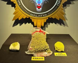 Malatya polisinin, torbacı olarak tabir edilen sokak satıcılarına yönelik gerçekleştirdiği