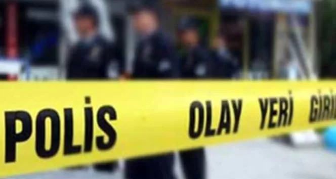 Malatya Kale’de Silahlı Kavga: 3 Yaralı, 5 Gözaltı! Malatya'nın Kale ilçesi Bağlıca Mahallesi'nde gece saatlerinde iki grup arasında