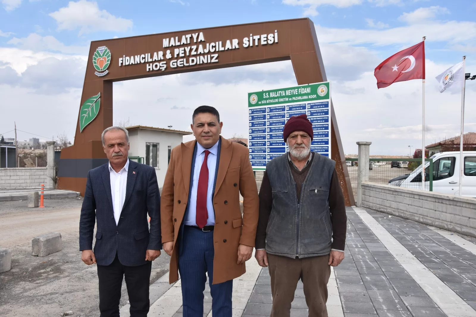 Başkan Sadıkoğlu, Fidancıların Sorunlarını Dinledi Başkan Sadıkoğlu, Fidancılar Sitesi girişine kavşak talep etti Malatya Fidancılar