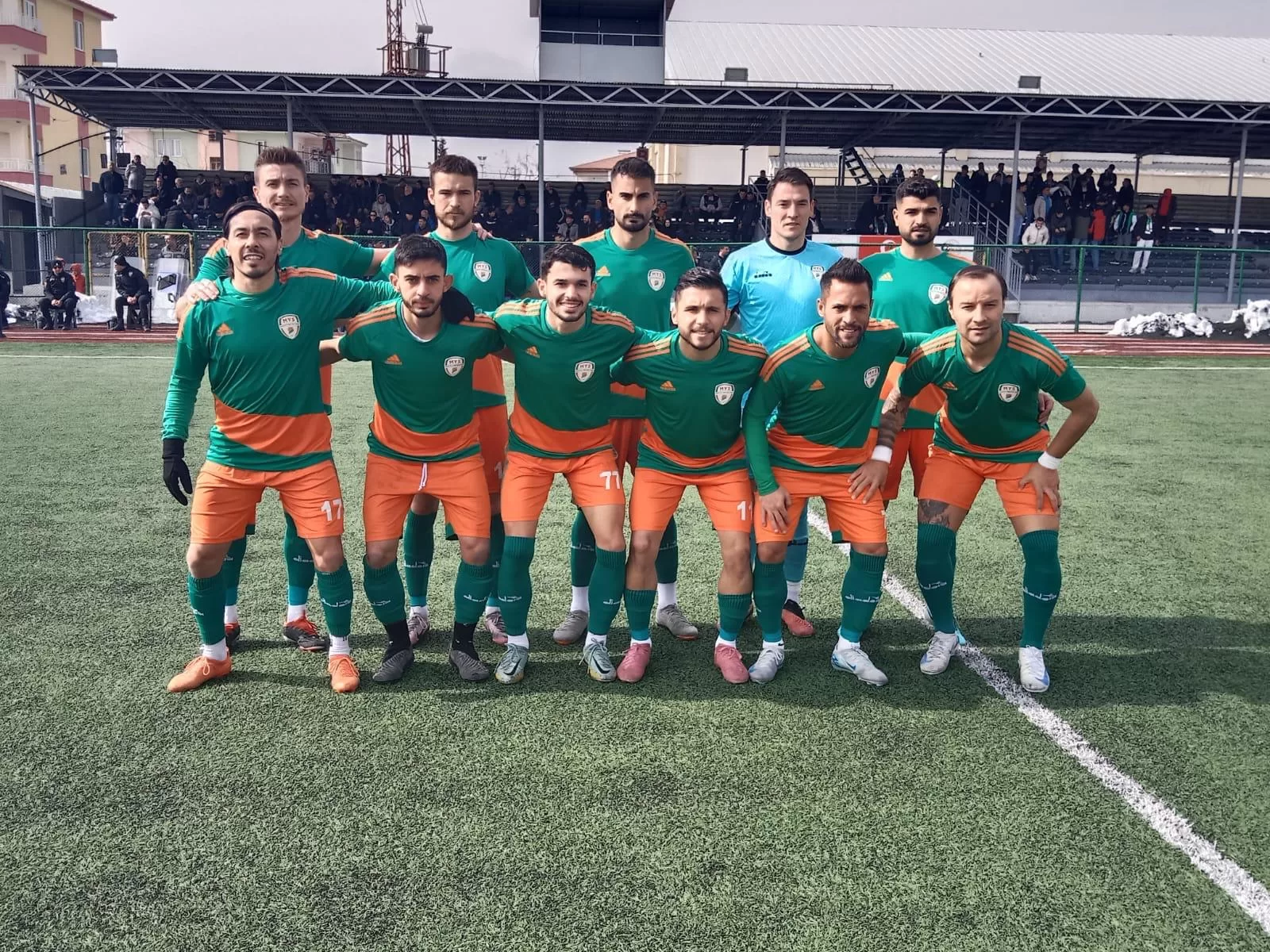 Bölgesel Amatör liginde bu gün oynanan M.Yeşilyurtspor Besnisporu 3-0 yendi