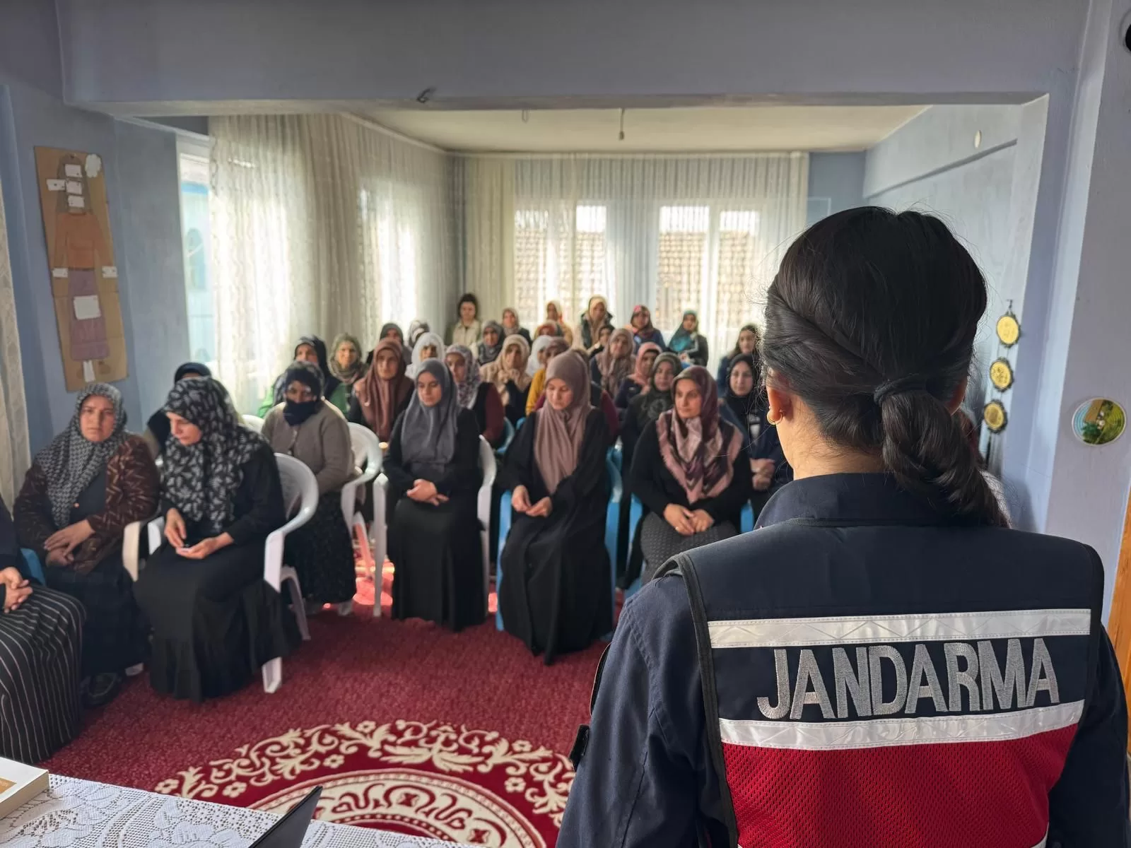 Malatya Valiliği’nden Kadınlara Yönelik Bilinçlendirme Etkinliği Malatya Valiliği, kadın haklarının korunması ve güvenli bir yaşam sürdürebilmeleri