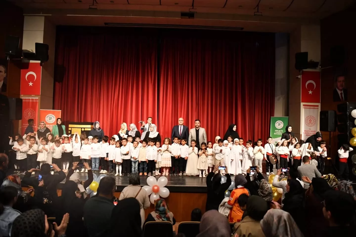 Yeşilyurt Belediyesi ‘Erdem Okulları’ Öğrencilerinin Ramazan Ayı Etkinliği Büyük İlgi Gördü Yeşilyurt Belediyesi Kültür ve Sanat Merkezlerinde faaliyetlerine devam eden ‘4-6
