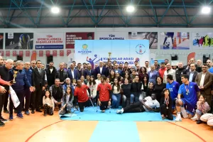 Muhammed Ali Clay Kapalı Spor Salonunda gerçekleştirilen Kurumlar Arası Voleybol