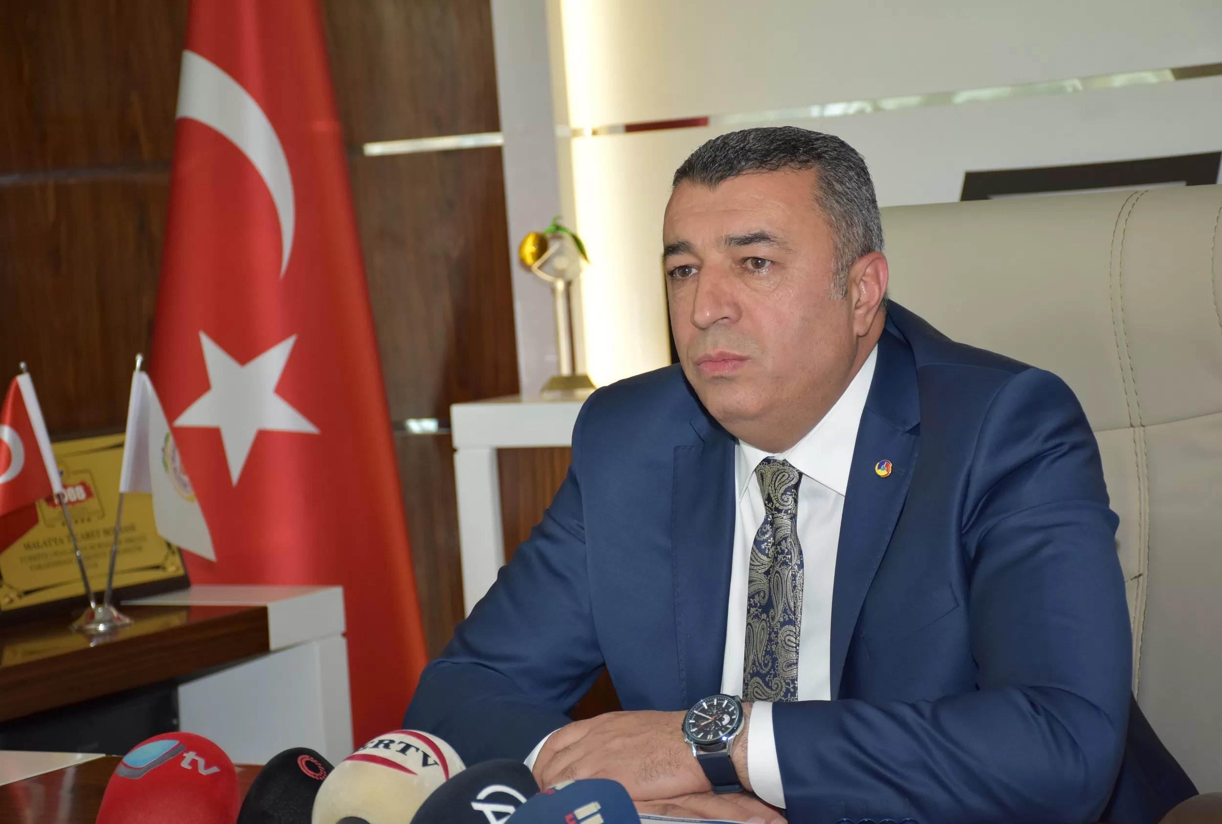 Başkan Özcan’ın 8 Mart Dünya Kadınlar Günü Mesajı Malatya Ticaret Borsası Yönetim Kurulu Başkanı Ramazan Özcan, 8 Mart