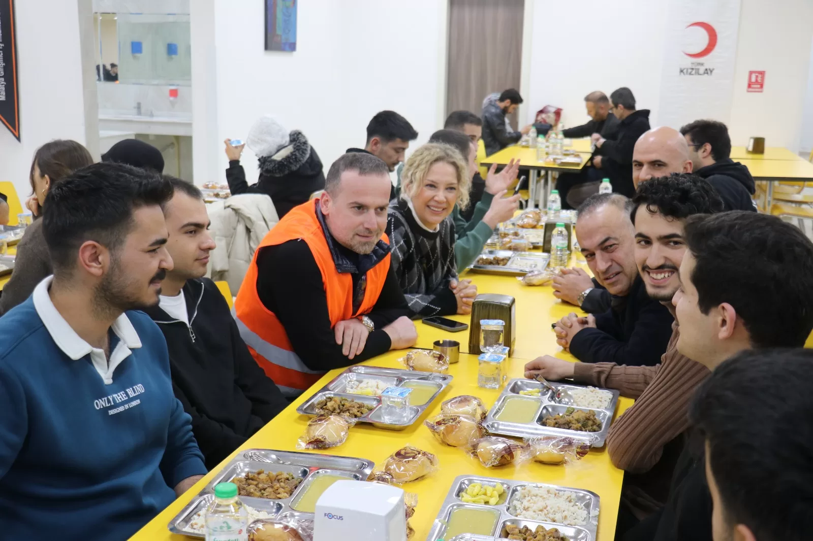 MAGİNDER’den Öğrencilere ve Hasta Yakınlarına İftar Yemeği Malatya Girişimci İş Adamları Derneği (MAGİNDER), Ramazan ayı dolayısıyla Turgut