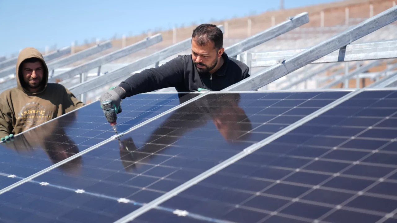 Battalgazi Belediyesi’ne ait, yaklaşık 500 hanenin elektrik ihtiyacını karşılayacak güneş