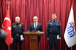 Basın mensuplarıyla Valilik binasında bir araya gelen Vali Seddar Yavuz,