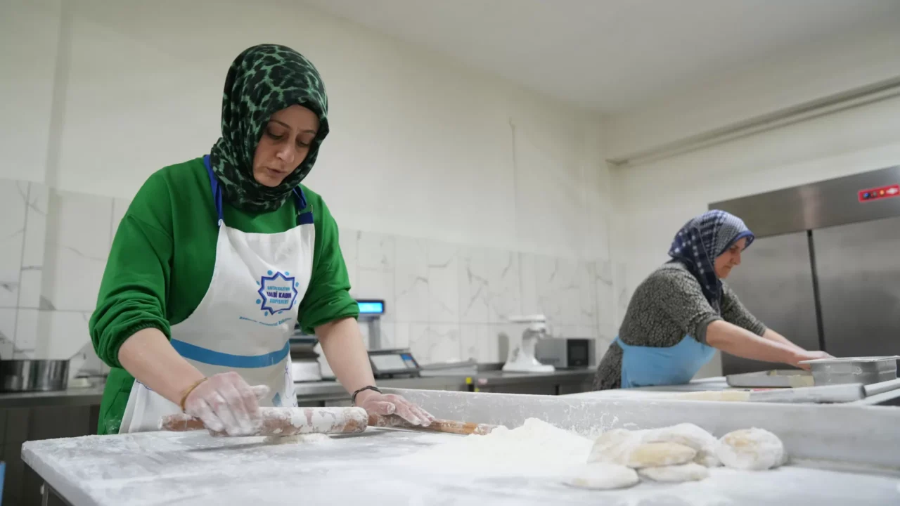 Battalgazi Belediyesi bünyesinde faaliyet gösteren Battalgazi’nin Kalbi Kadın Kooperatifi, yaklaşan