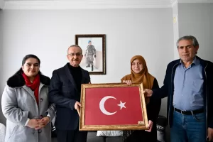 Malatya Valisi Seddar Yavuz ve eşi Selda Yavuz, Battalgazi ilçesinde
