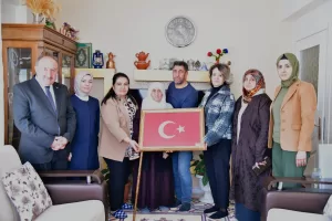 Hanımefendi Selda Yavuz, “Gönülden Gönüle Projesi” kapsamında; Yeşilyurt İlçesinde ikamet eden