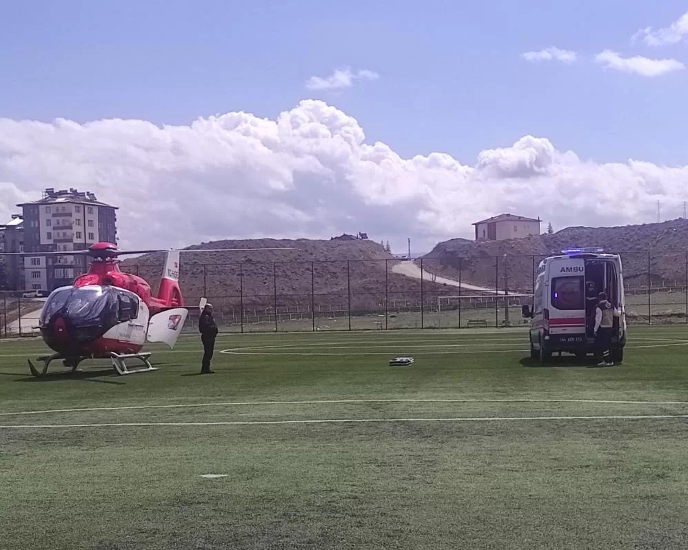 Malatya’nın Darende ilçesinde meydana gelen acil bir sağlık durumu, ambulans