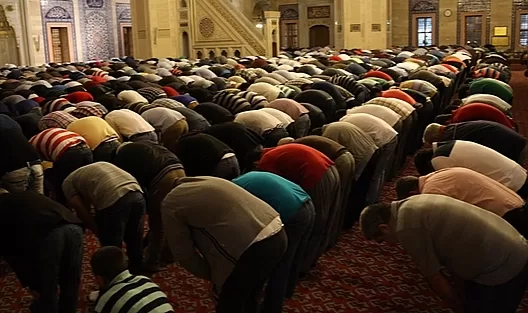 Malatya’da Ramazan ayının gelmesiyle birlikte ilk teravih namazı kılındı. On