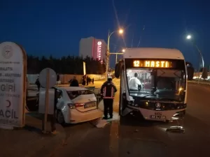 Malatya’da trambüs ile otomobilin çarpıştığı kazada 5 kişi yaralandı. Kaza,