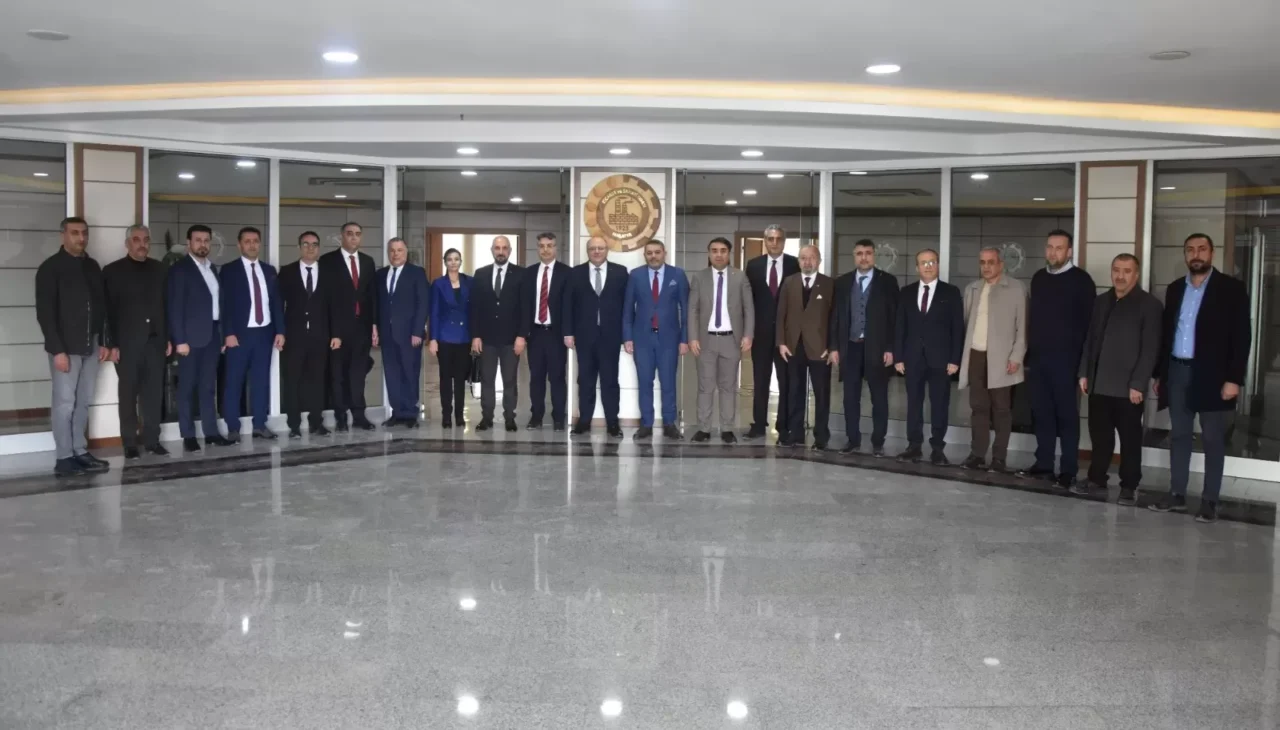 Deprem sonrası ciddi ekonomik kayıplar yaşayan esnafın, tüccarın ve sanayicinin