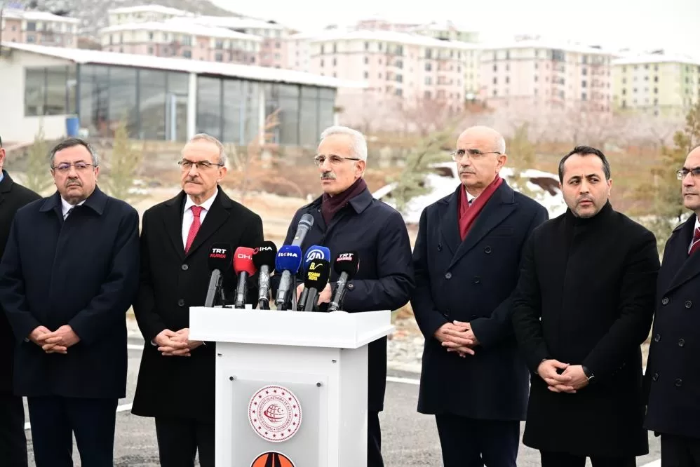 Ulaştırma ve Altyapı Bakanı Abdulkadir Uraloğlu, Malatya’da deprem konutları ve