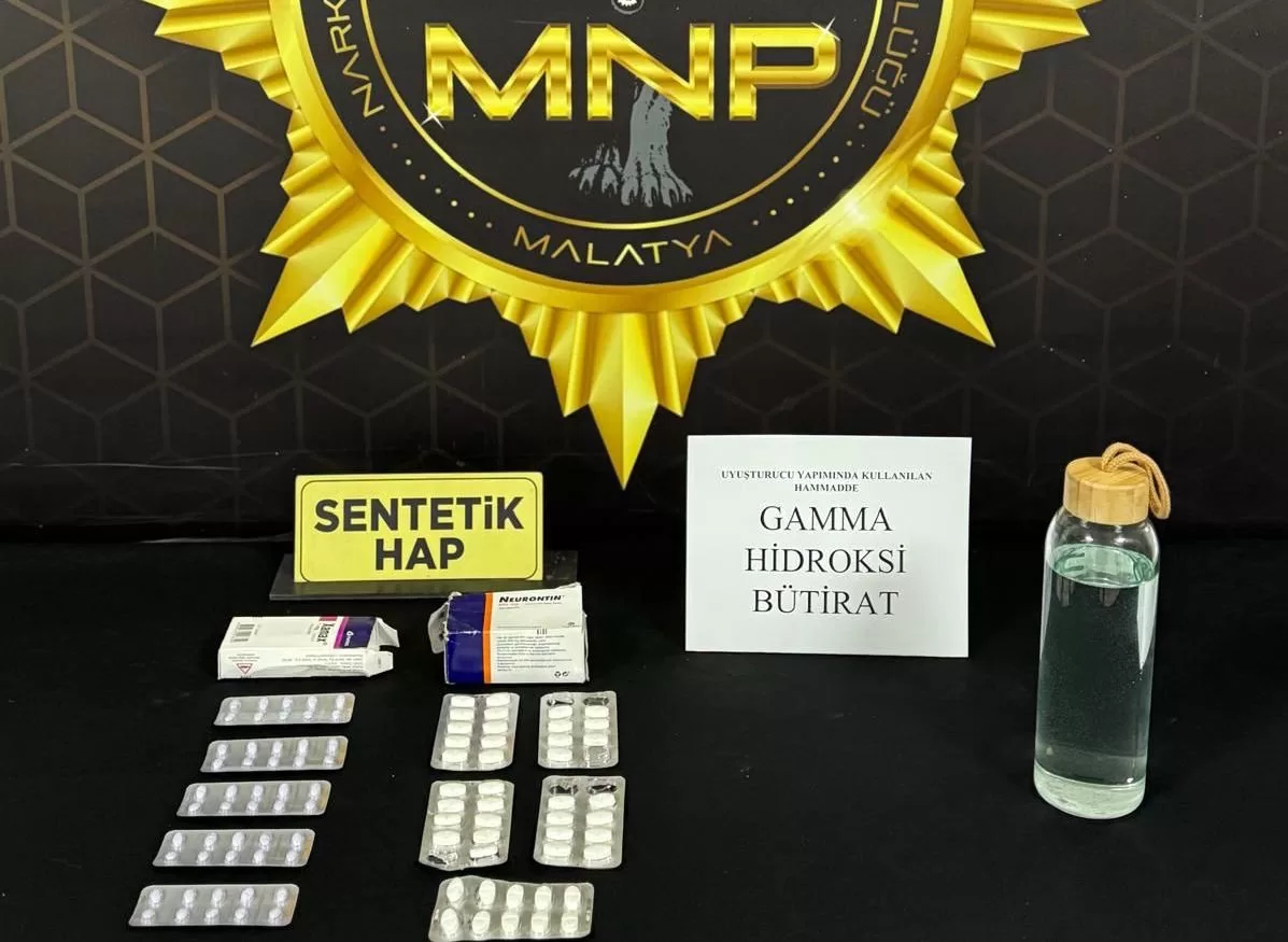 Malatya’da İlk Defa GHB Maddesi Ele Geçirildi Malatya’da, polis ekipleri tarafından kente sokulmak istenen ve ilk defa