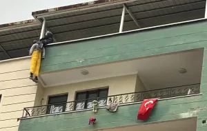 Malatya’da 7 katlı ağır hasarlı binanın yıkım kararına ihtiraz eden