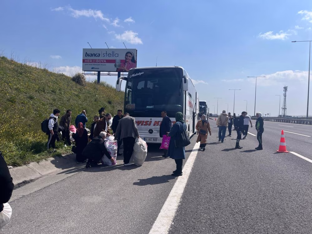 Kuzey Marmara Otoyolu Başakşehir mevkiinde, İstanbul’dan Malatya’ya seyir halindeki bir