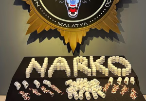 Malatya’da İl Emniyet Müdürlüğü Narkotik Suçlarla Mücadele Şube Müdürlüğü ekiplerinin