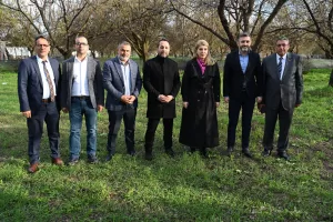Malatya’da 4 Nisan’ı 5 Nisan’a bağlayan gece etkili olan dolu