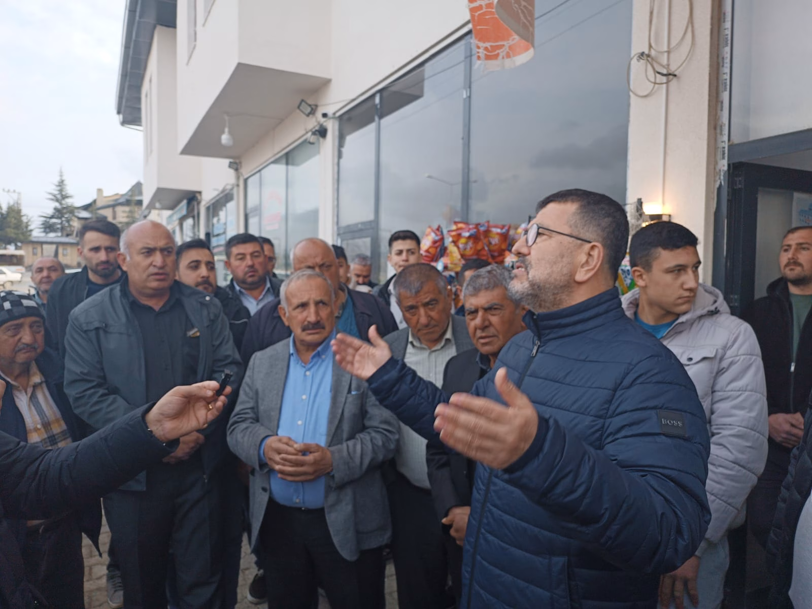Kayısı Siyasi Değil Malatya Meselesidir Malatya’da meyve ve tahılların 11 Nisan’da yandığını söyleyen Ağbaba, Malatya