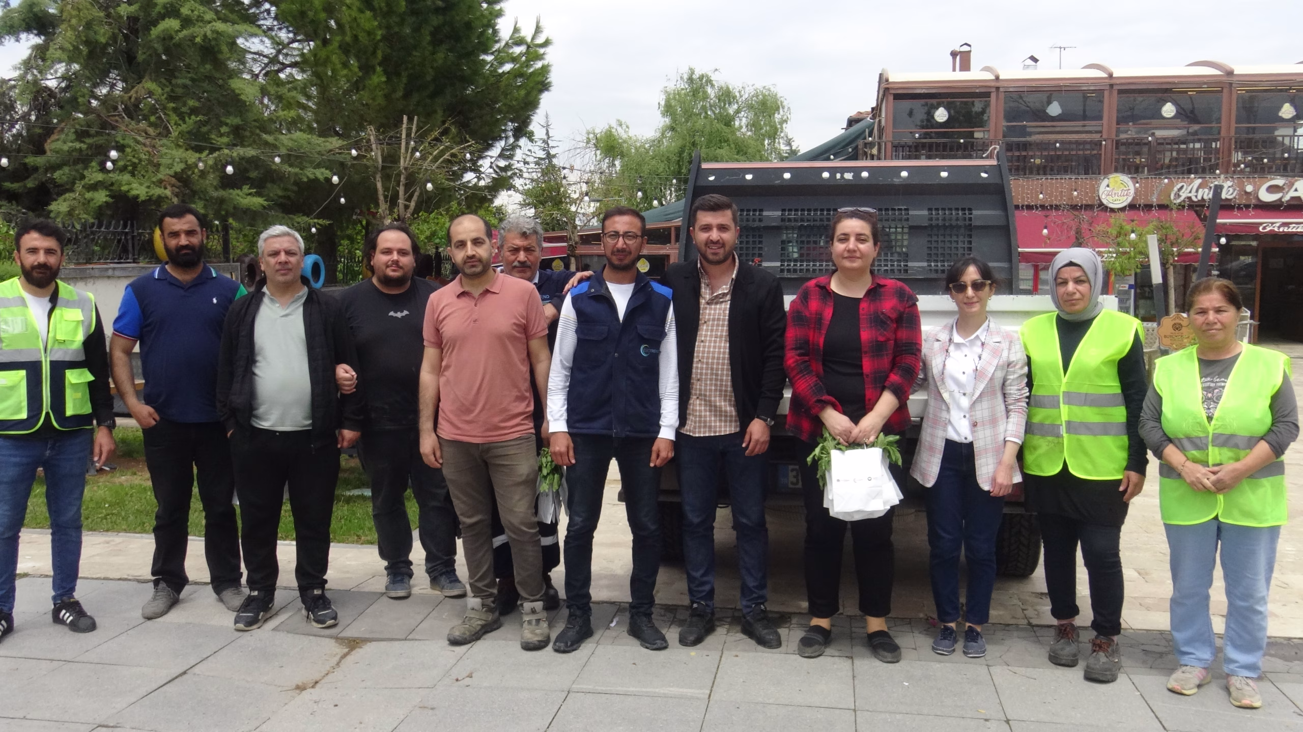 Malatya Büyükşehir Belediyesi’ne bağlı Katı Atık Entegre Tesisinde yetiştirilen binlerce