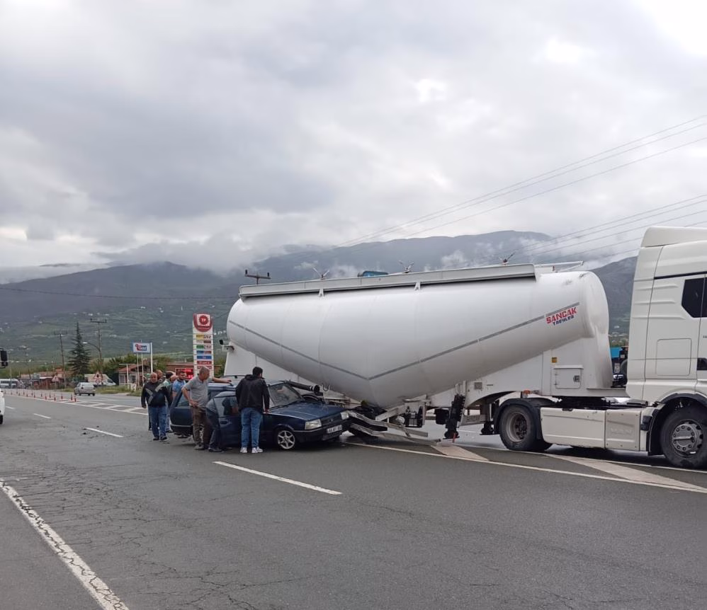 Malatya’nın Kale ilçesinde meydana gelen trafik kazasında bir kişi yaralandı.
